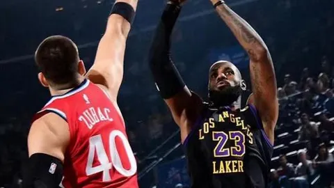 覃海洋春季赛200蛙预赛惊艳表现，重返世界级蛙王行列